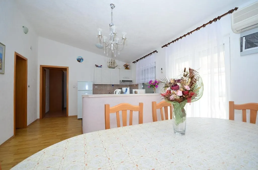 Apartment Vinceljak  Vir